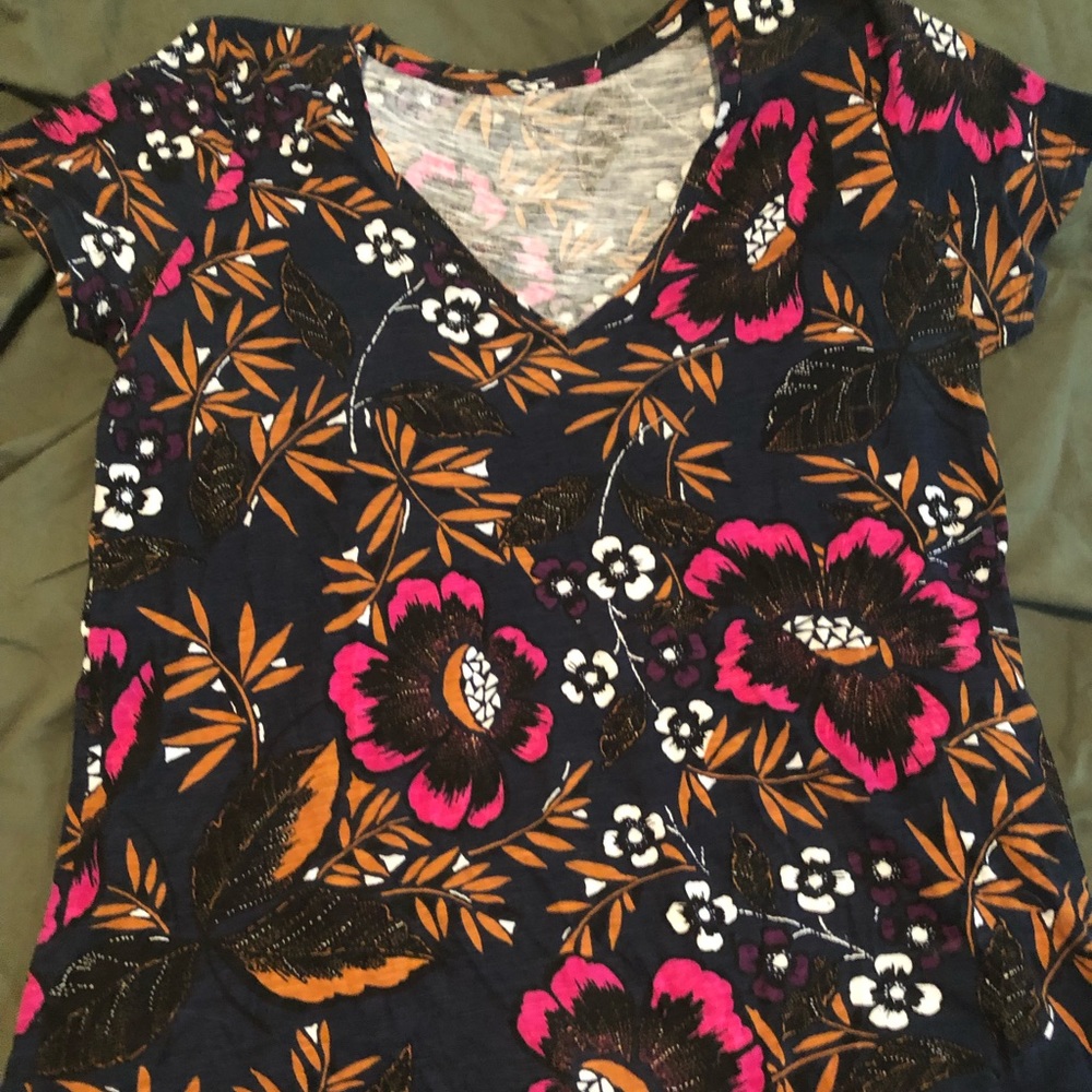 A New Day Navy floral t shirt XXL EUC